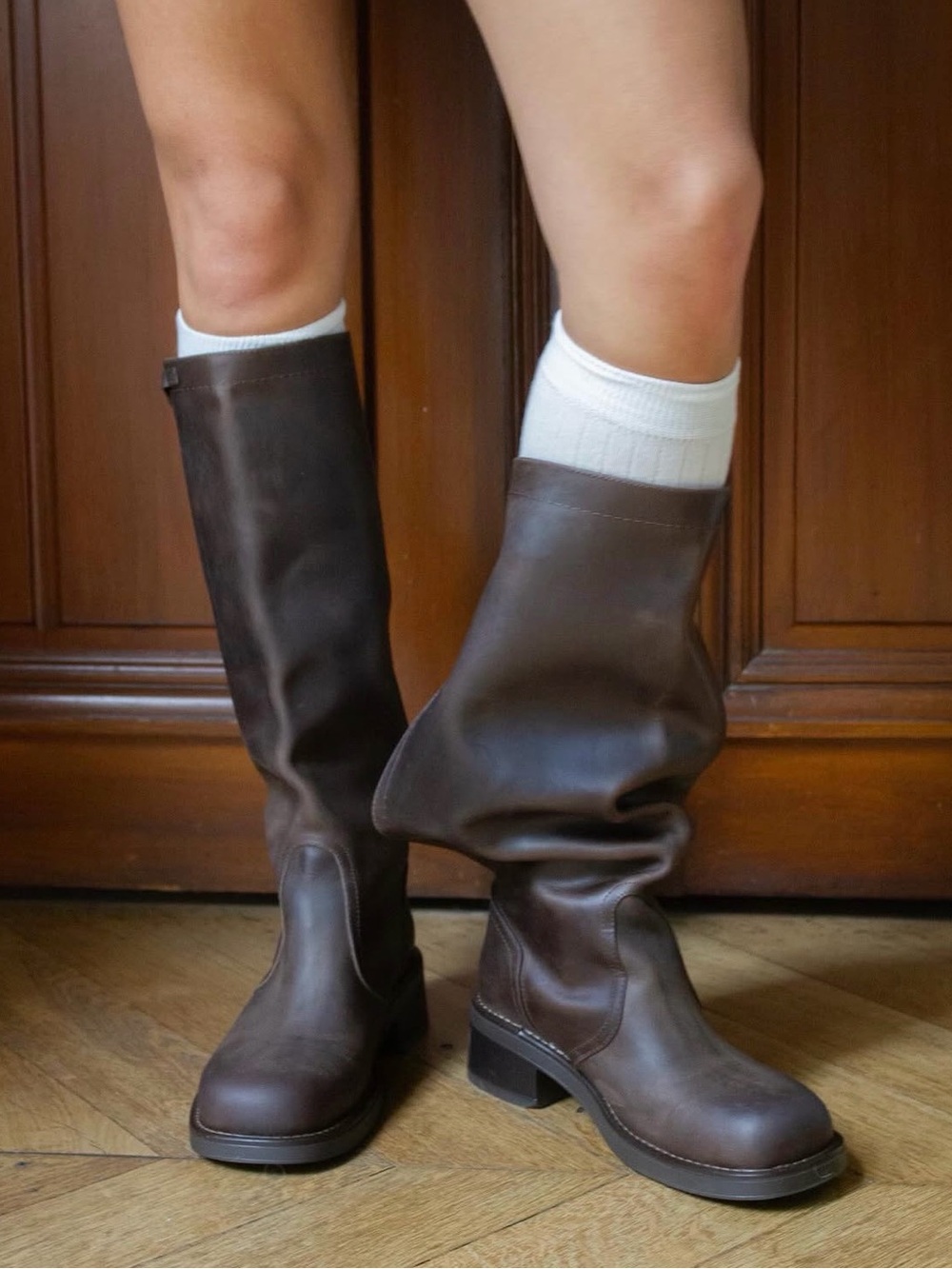 Classic Brown Leather Knee Boots - Women